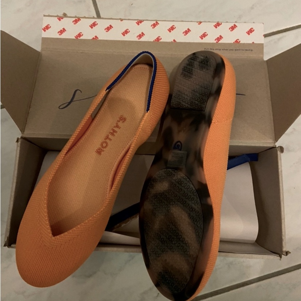 Size 6 Rothy’s in new in box never worn.